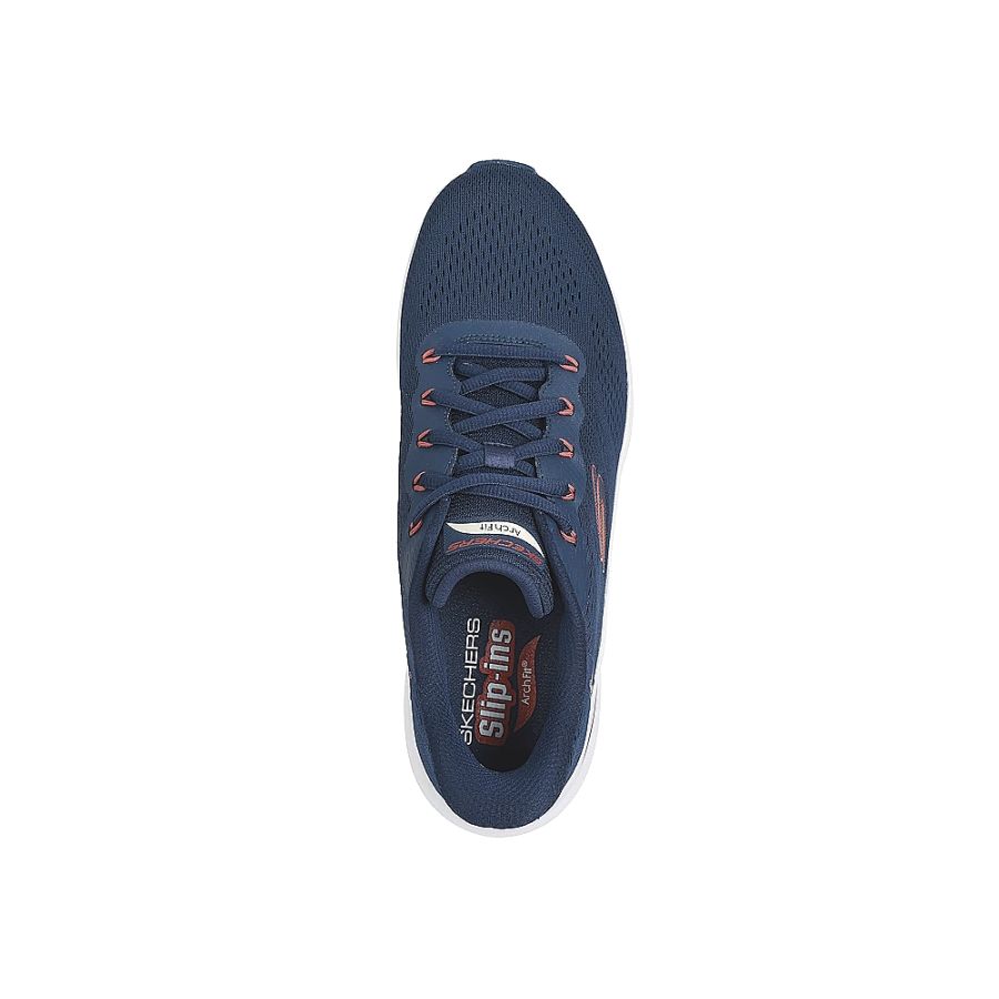 Skechers